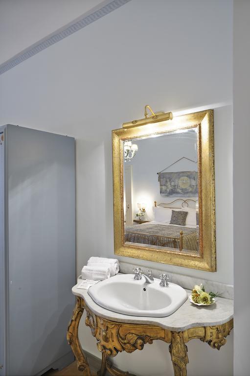 Residenza Matarazzo E Le Sue Soffitte Apartment Castellabate Luaran gambar