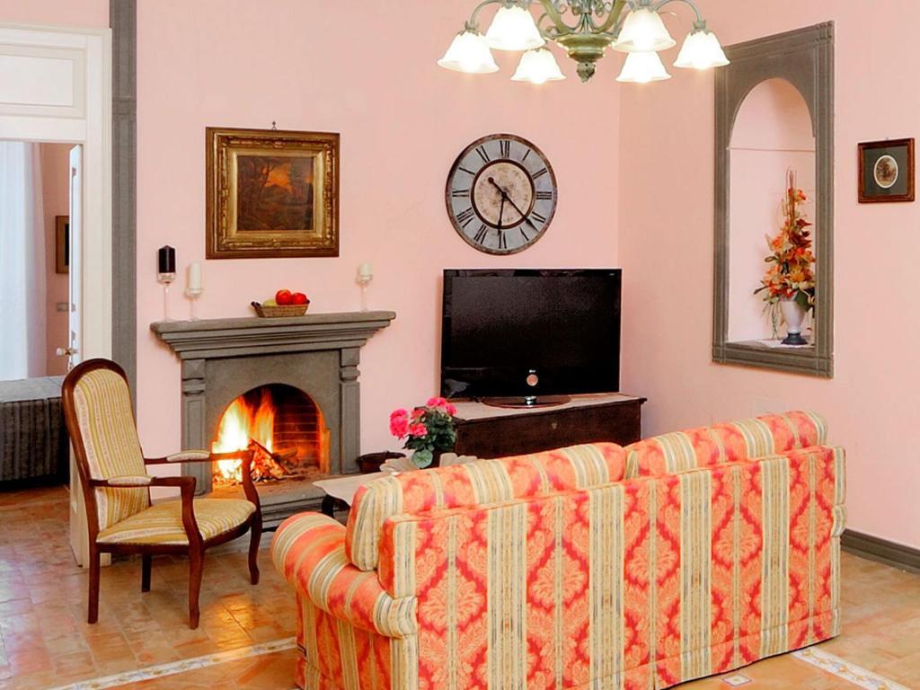 Residenza Matarazzo E Le Sue Soffitte Apartment Castellabate Bilik gambar